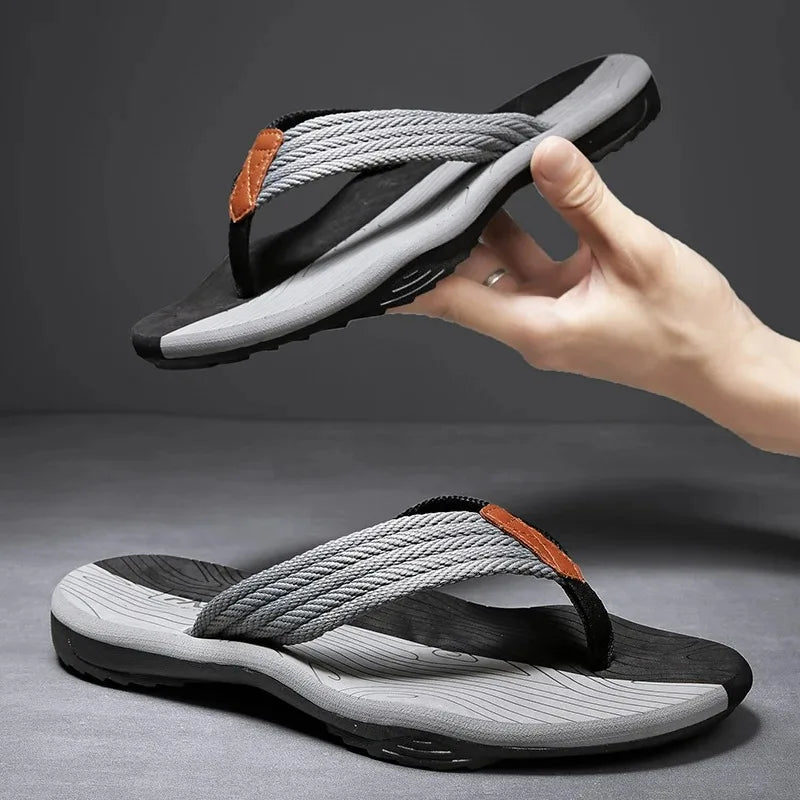 Teenslippers Met Brede Band | Navando