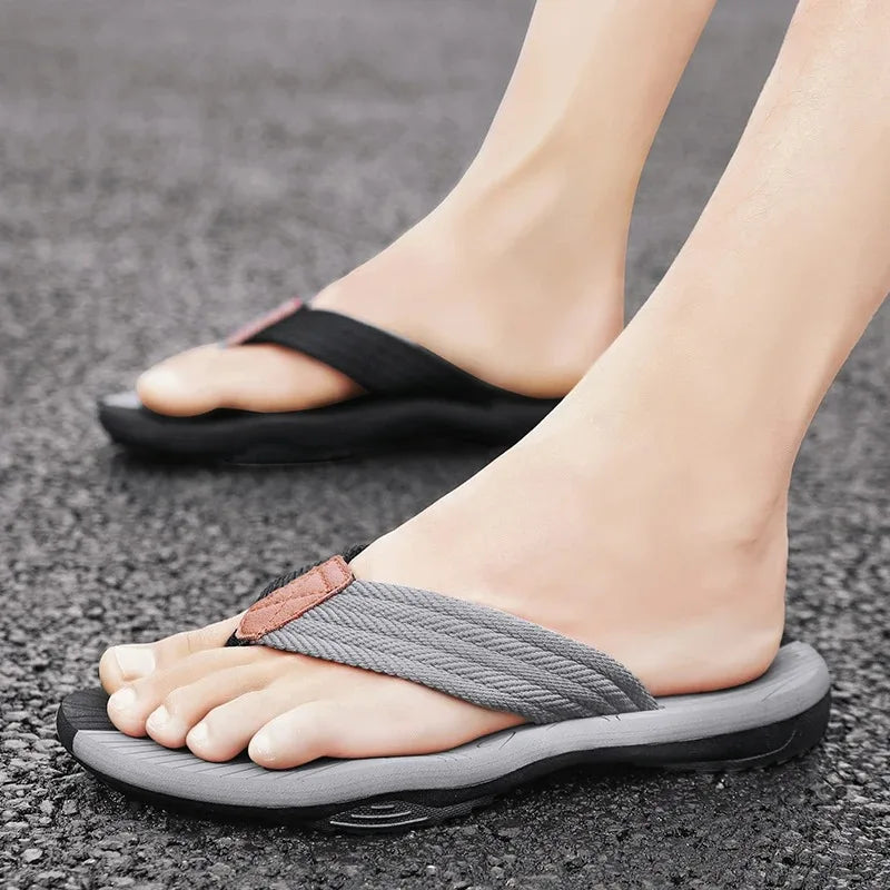 Teenslippers Met Brede Band | Navando