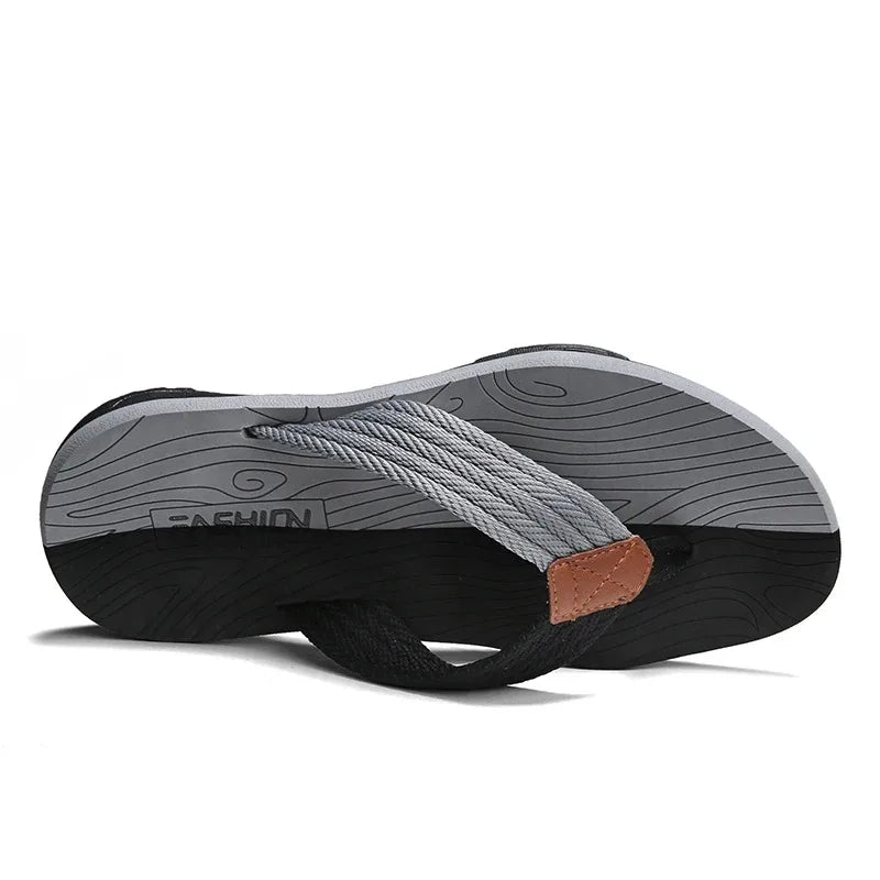 Teenslippers Met Brede Band | Navando