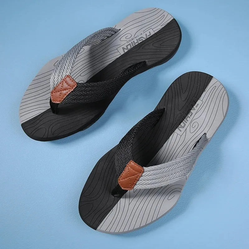 Teenslippers Met Brede Band | Navando