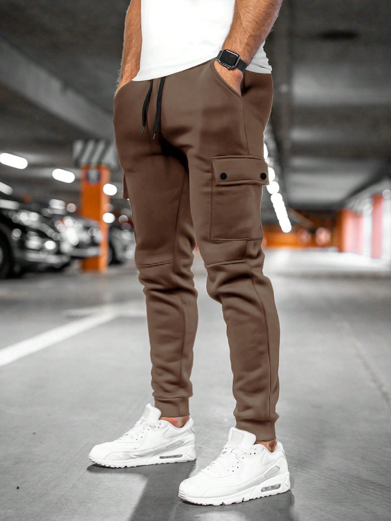 Tom | Lichte stretch joggingbroek met praktische zakken 4