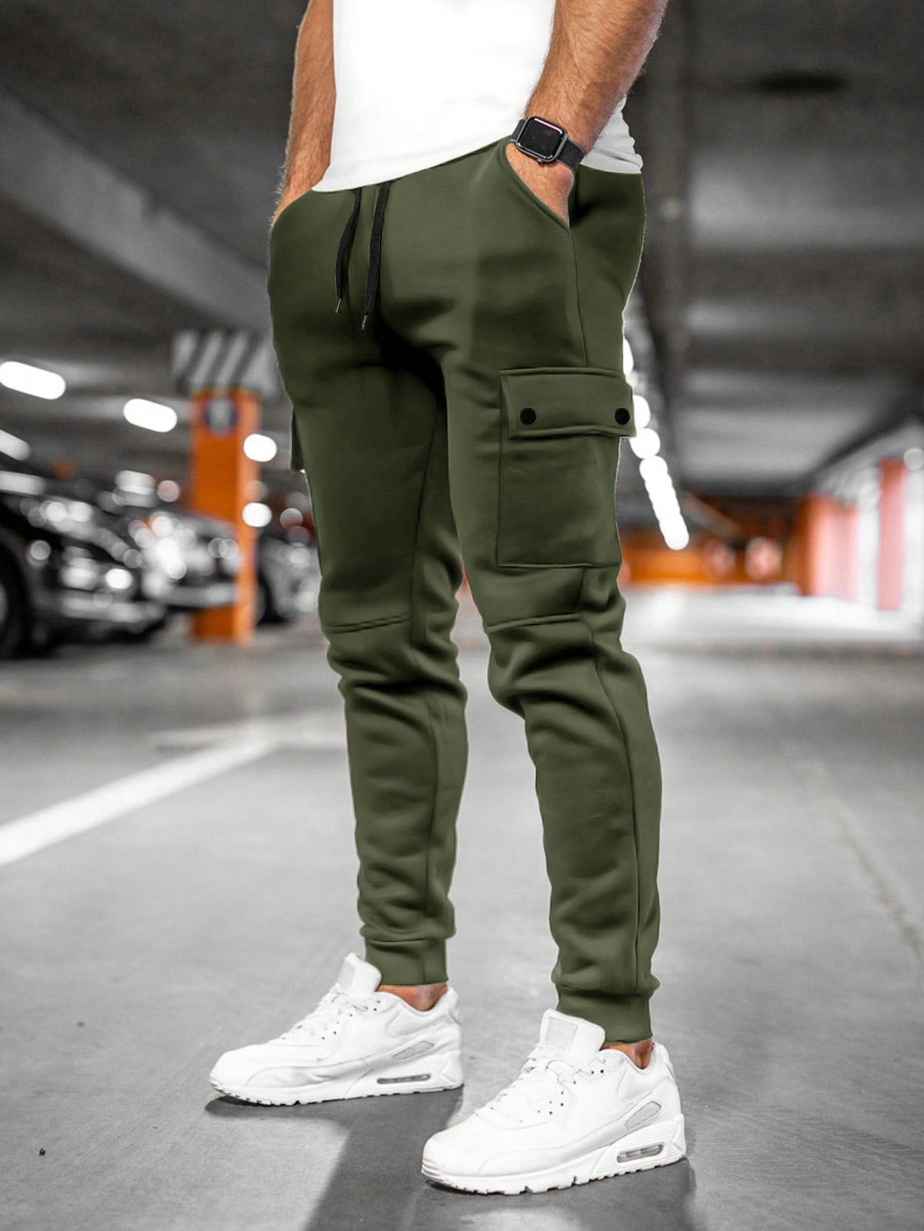 Tom | Lichte stretch joggingbroek met praktische zakken 5