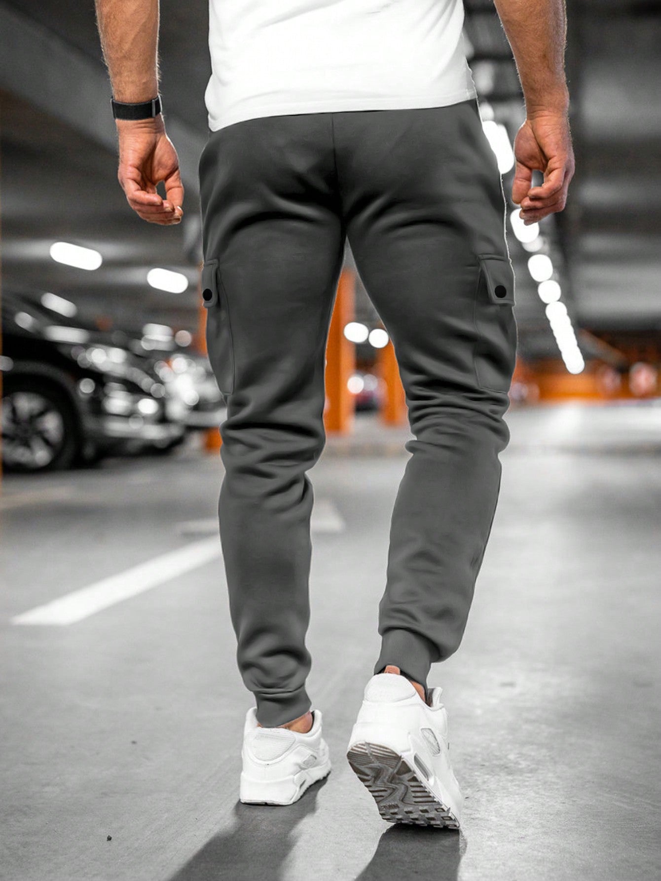 Tom | Lichte stretch joggingbroek met praktische zakken 6
