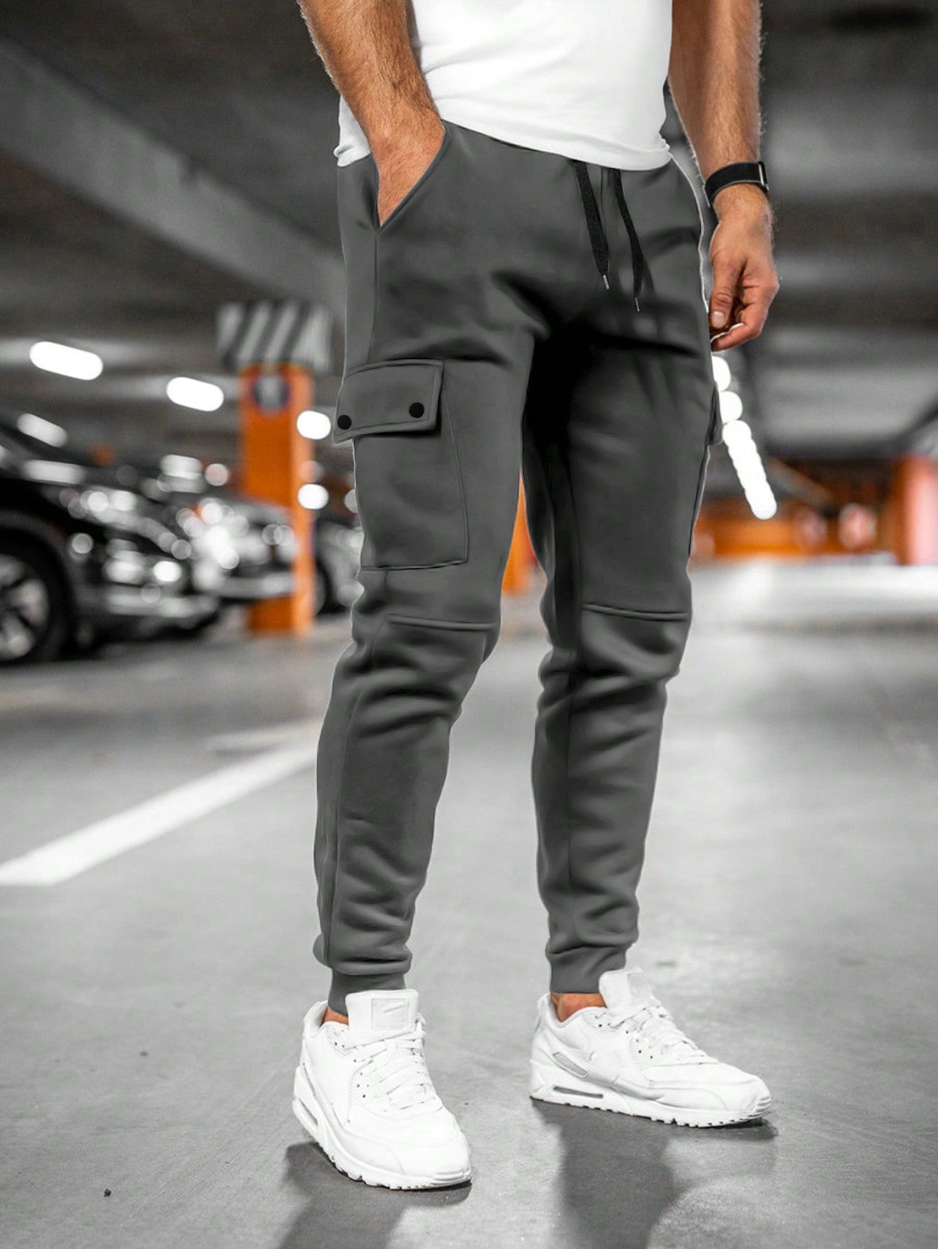 Tom | Lichte stretch joggingbroek met praktische zakken 7
