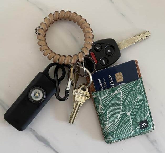 Veiligheid | Persoonlijk alarm sleutelhanger met LED-verlichting 2