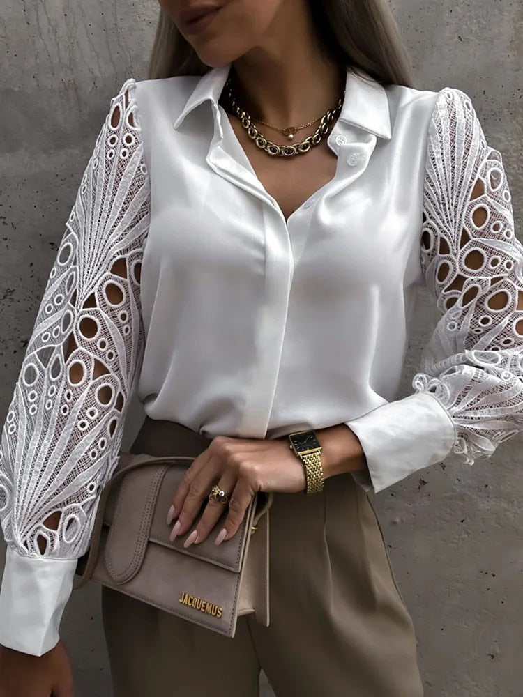 Thalissa - Romantische witte kanten blouse met lange mouwen