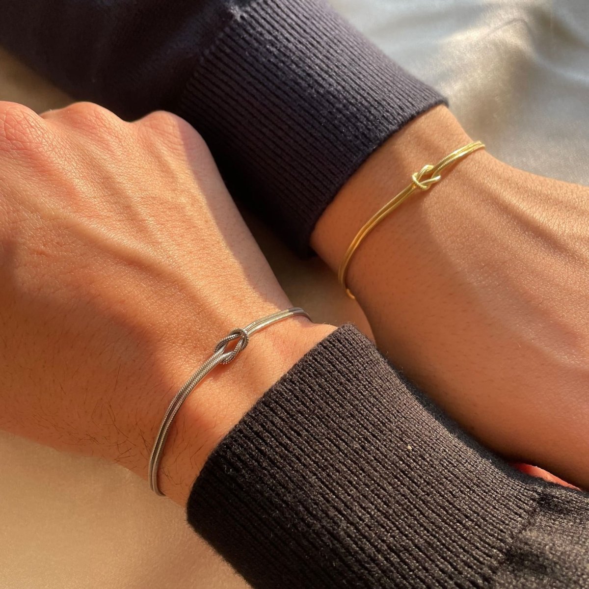 Elske | Minimalistische armband met liefdesknoop - foto 7
