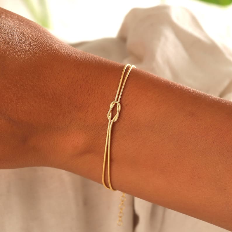Elske | Minimalistische armband met liefdesknoop - Zilver