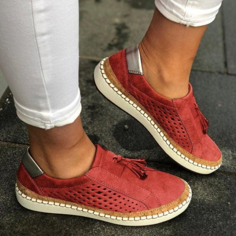 Isabel | Geperforeerde slip-on instappers voor dames - Rood