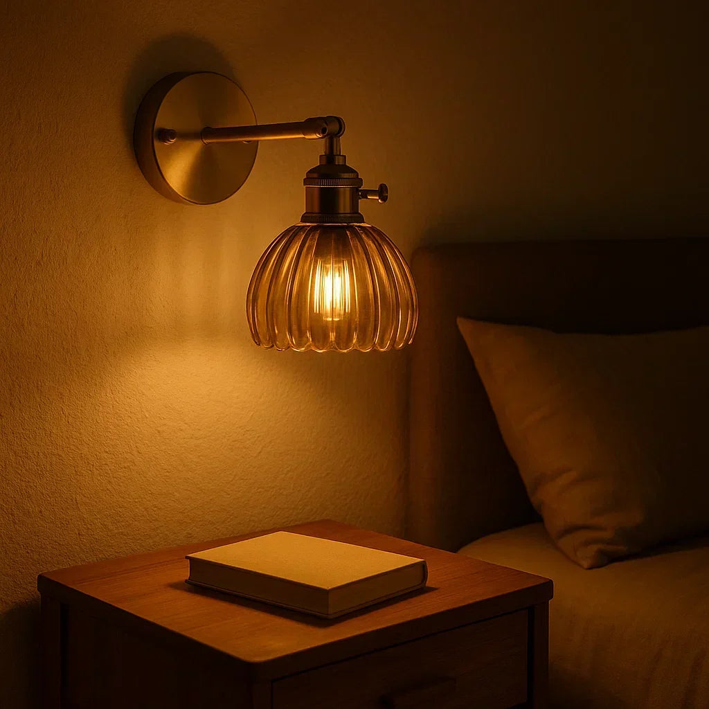 Jelte | Retro wandlamp met tulpvormige glazen kap - view 7