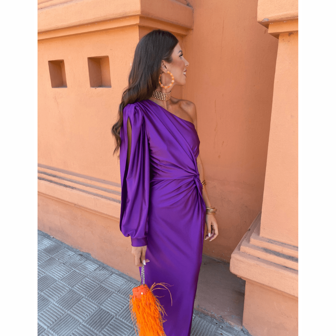 Josine | Satijnen galajurk met one-shoulder en split - view 5