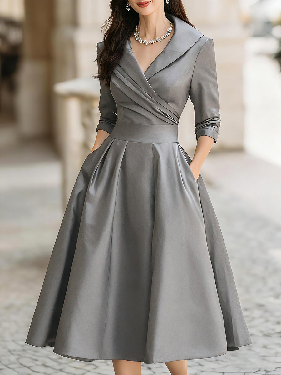 Loes | Elegante galajurk met V-hals - Grijs