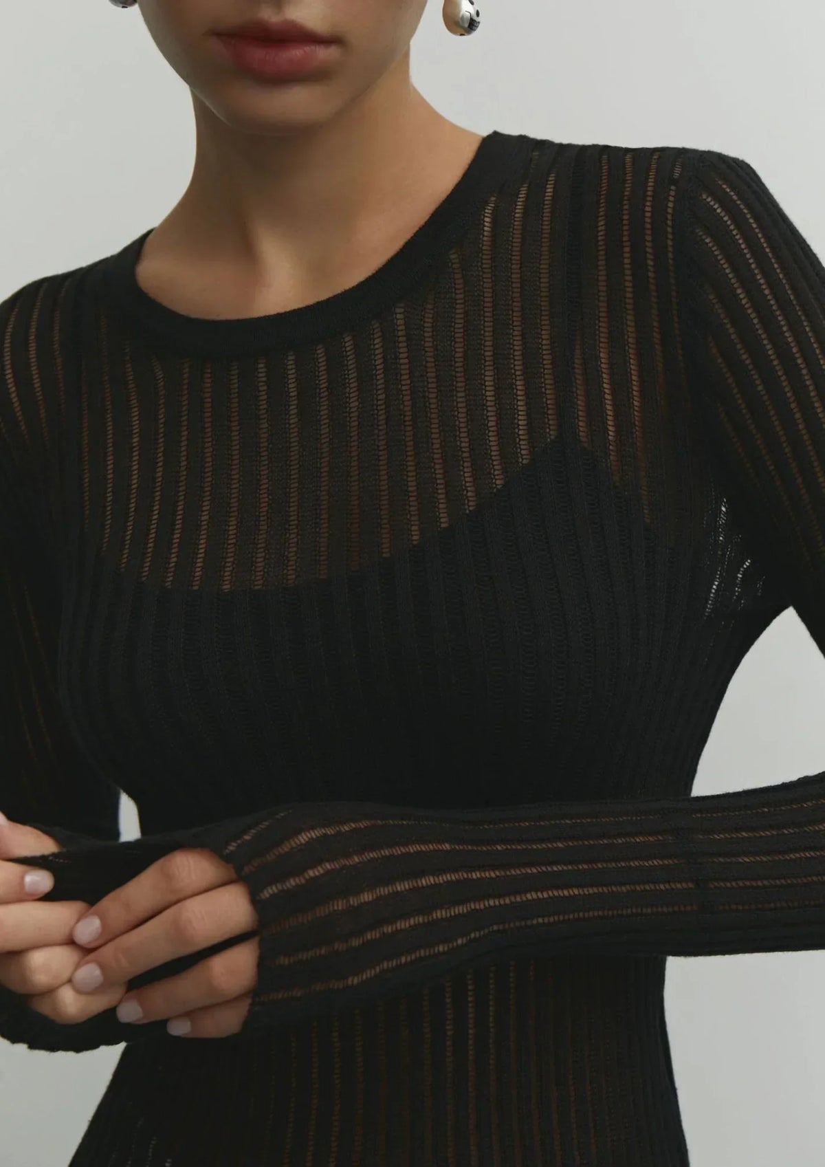 Marjolein | Semi-transparante geribbelde trui voor dames, gebroken wit - Zwart