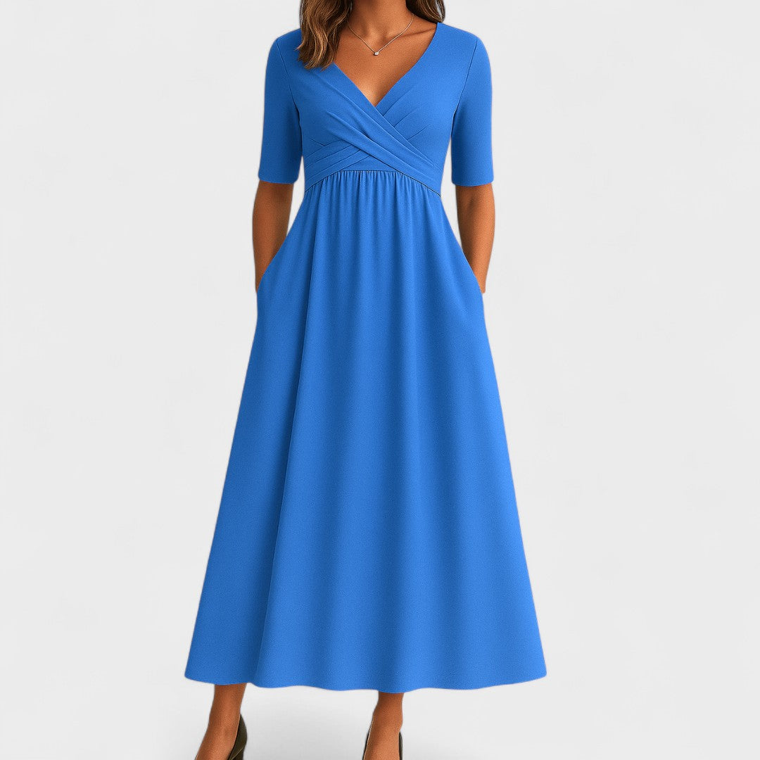 Martine | Midi jurk met V-hals en korte mouw - Lichtblauw