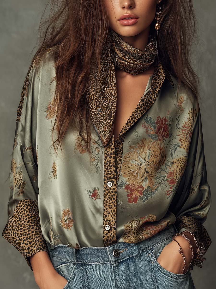 Nele | Satijnen blouse voor dames met bloemenprint - saliegroen