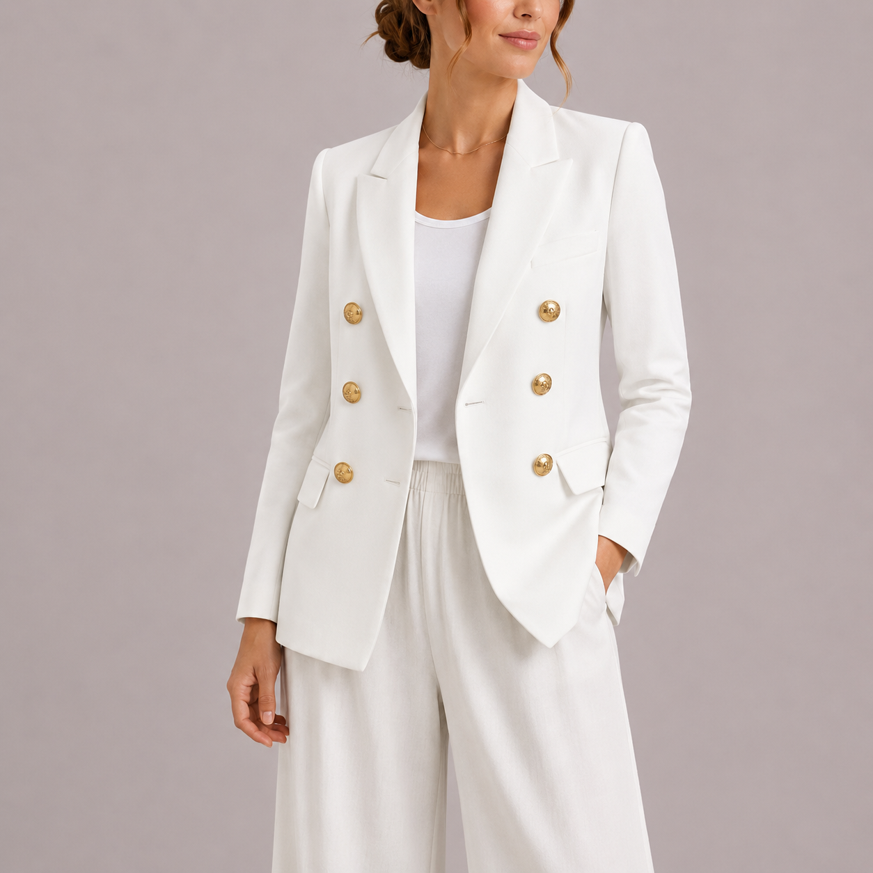 Nynke | Dubbelrij blazer met gouden knopen voor dames - Wit