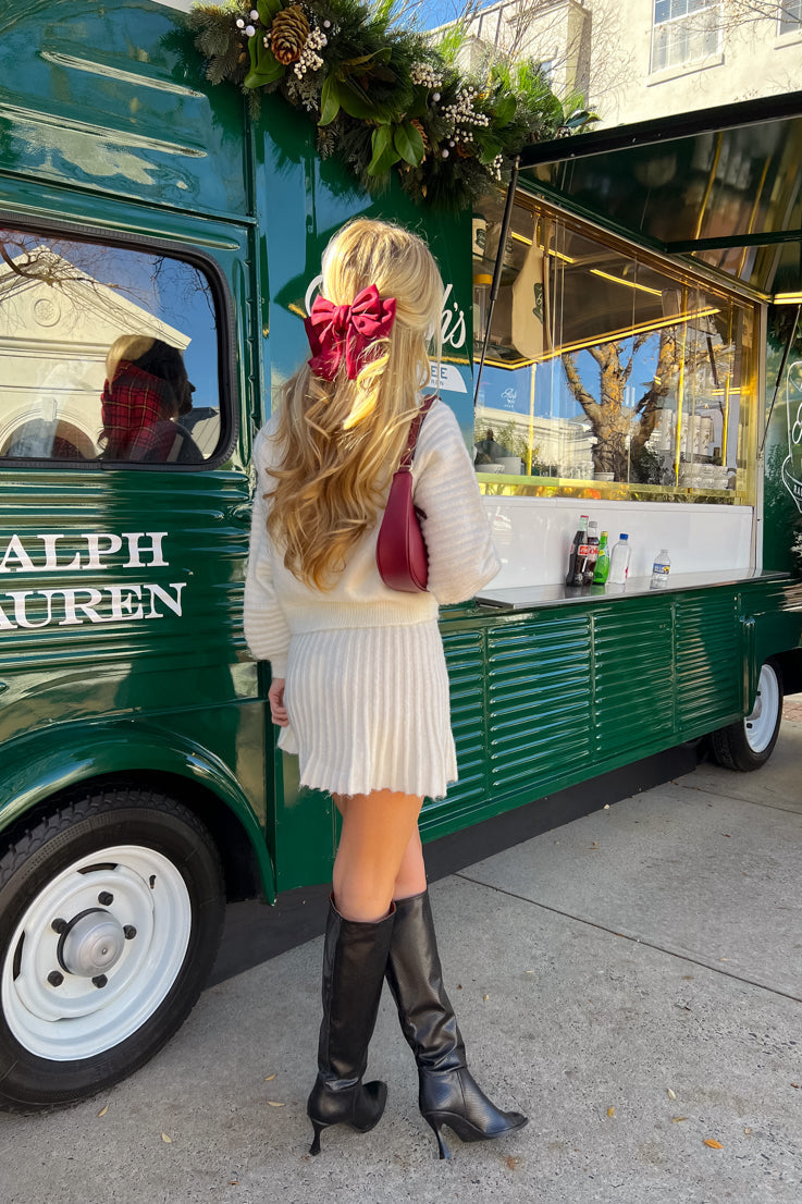 Viktoria - Gebreide Trui met Ronde Hals en Geplooide Korte Rok Set