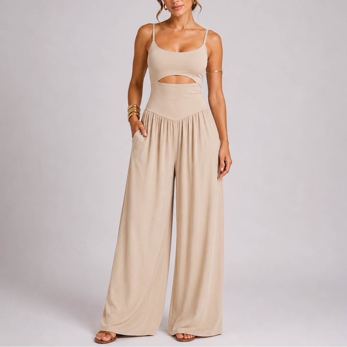 Suzanne | Wijde jumpsuit met cut-out voor dames - Beige
