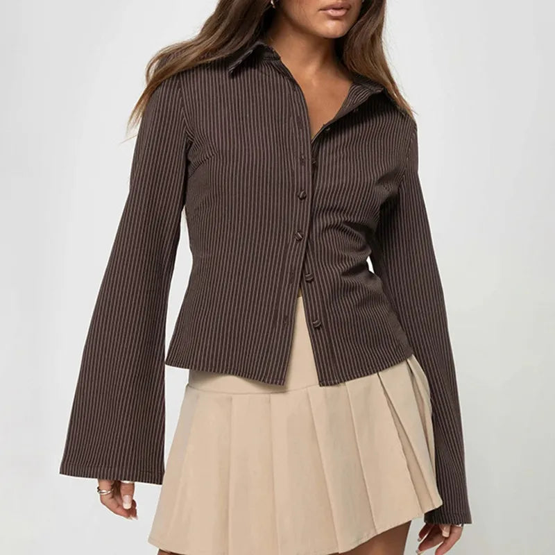 Yvonne | Getailleerde retro blouse met wijde mouwen - Bruin (nog 6 op voorraad)